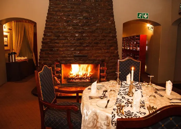 Mount Sheba Rainforest Hotel, Restaurants & Hiking