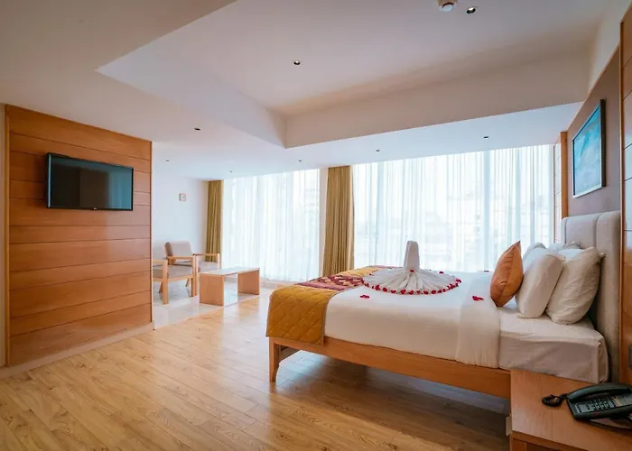 Townbridge Hotels & Suites