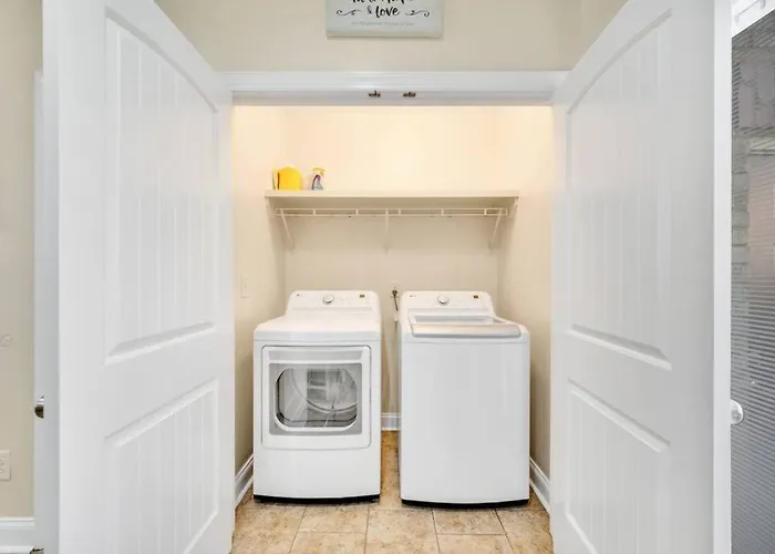 Cozy 2B Townhouse King Bed Free Parking Tv In Brs