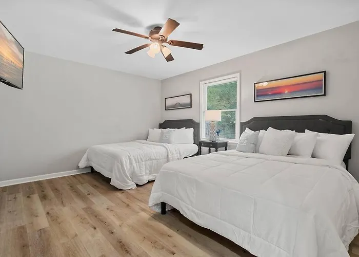 Cozy Lake Home - Jacuzzi King Bed Marina Access