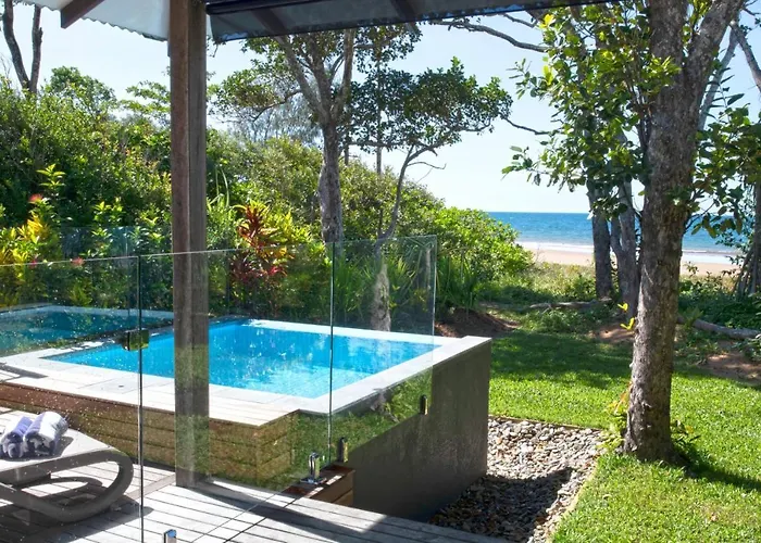 The Bungalows - Absolute Beachfront