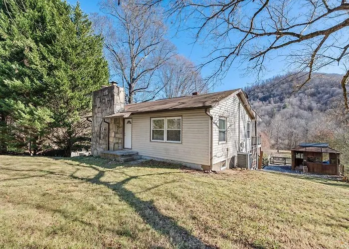 Serenity Views Retreat - Close To City And Parkway!