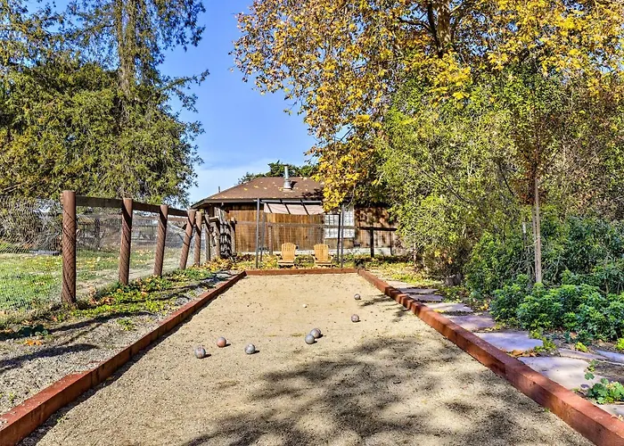 Modern Home In Napa Area W/ Hot Tub & Game Room!