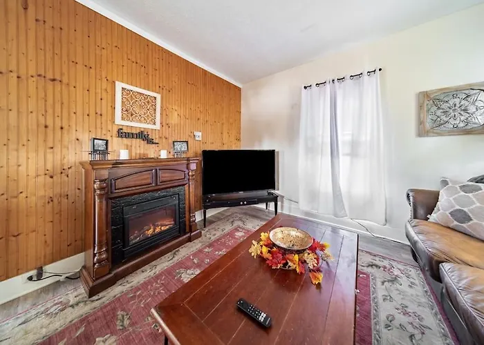 Cottage In The Falls, 3 B, 2 Bath, Fireplace