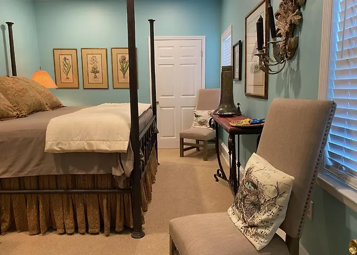 The Birdnest Inn