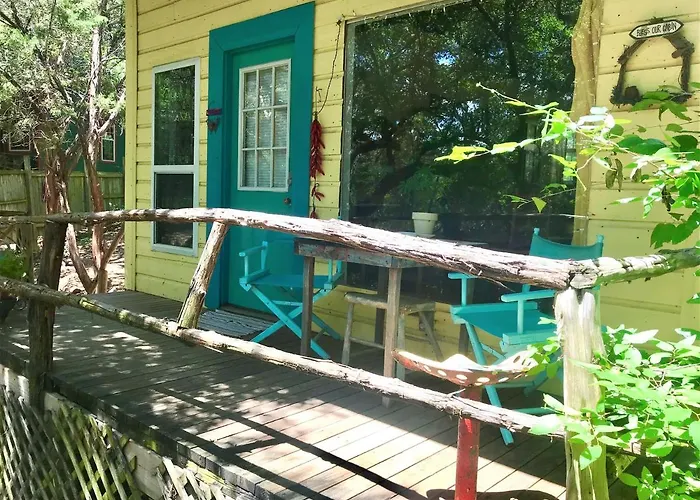 The Mexico Cabin At Creekside Camp & Cabins