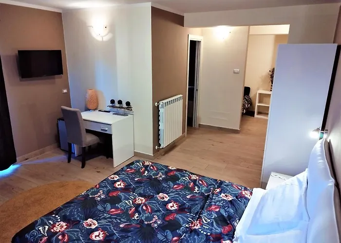 Hotel Altopiano Delle Rocche