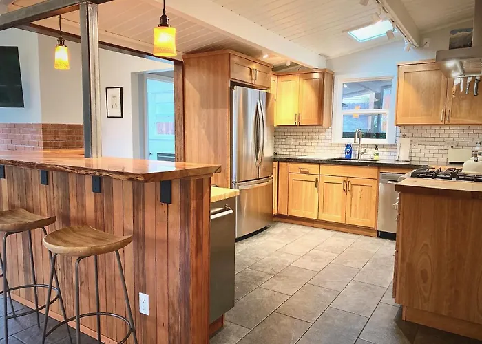 Newly Renovated Arcata Sunny Mid-Century Gem