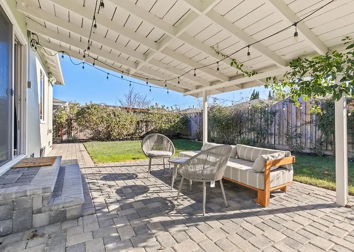 @ Marbella Lane - Modern And Sleek Home In Redwood