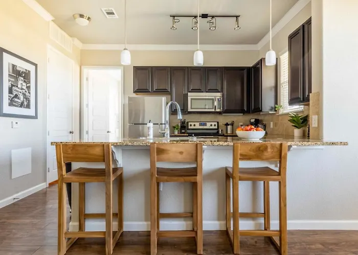 Century Stone Hill North: Bright Apartments with Gym and Pool in Pflugerville