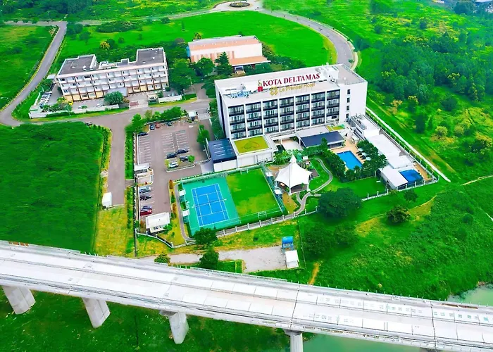 Le Premier Hotel Deltamas