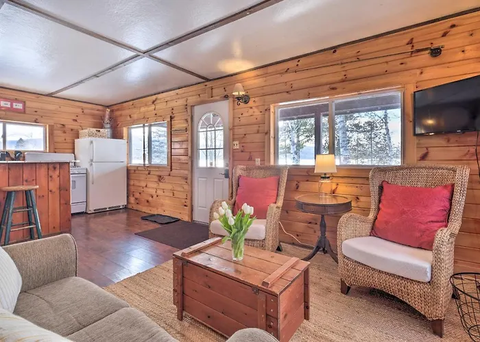 8 Mi To Saddleback Ski Area: Cabin W/ Fire Pit