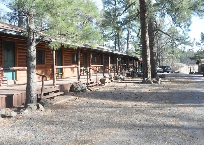 Nine Pines Motel