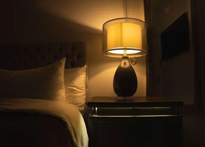 Modern, Luxury 2 Bedroom Apt In Prime Location