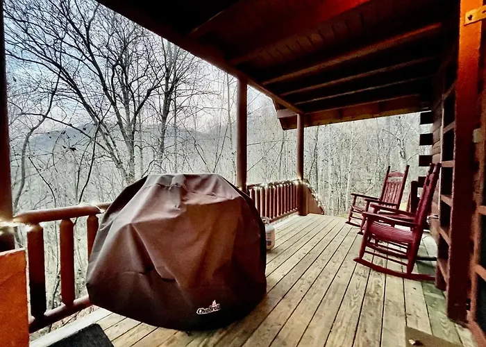 Good Life Cabin 1 - Rustic Log Cabin