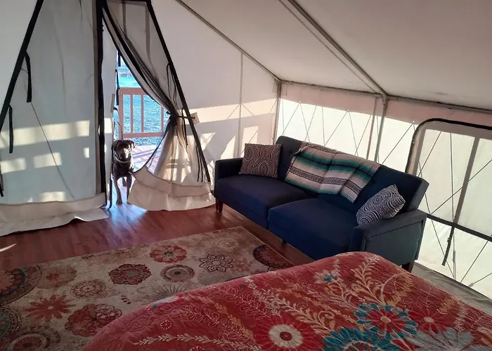 Cozy Glamp Tents At Wildland Gardens