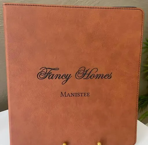 Fancy Homes Manistee B With Lake View!