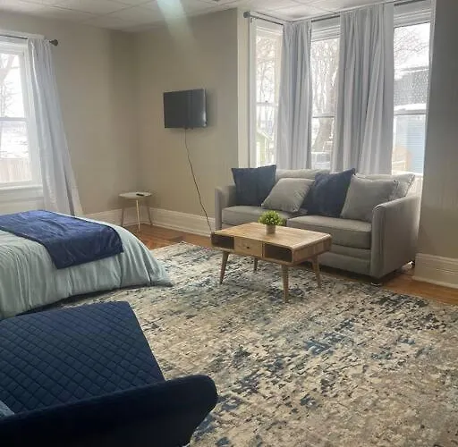 Fancy Homes Manistee B With Lake View!