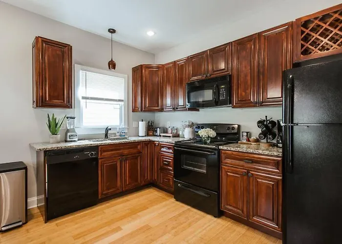 Meet Me In Athens I Beautiful 4-Bdrm House I 1 Mile To Dt And Mins To Uga