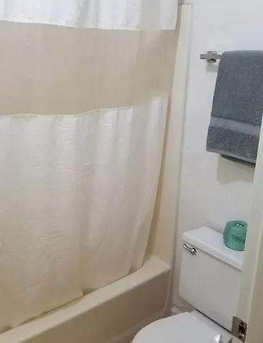 Hotel 2 Queen Beds Room 124 Booking
