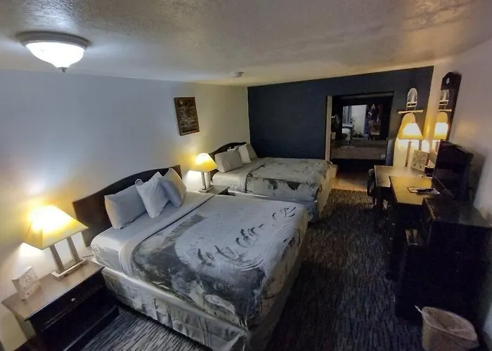 Osu 2 Queen Beds Hotel Room 201 Wi-Fi Booking