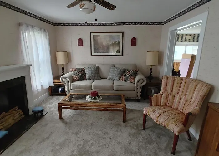 Downtown Canandaigua Getaway: 4-Bedroom Home Near Attractions