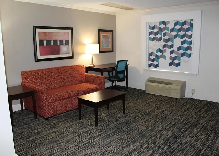Quality Inn Crossville Near Cumberland Mountain State Park