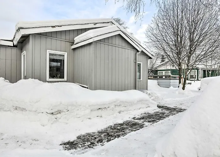Anchorage Home, Minutes From Downtown!