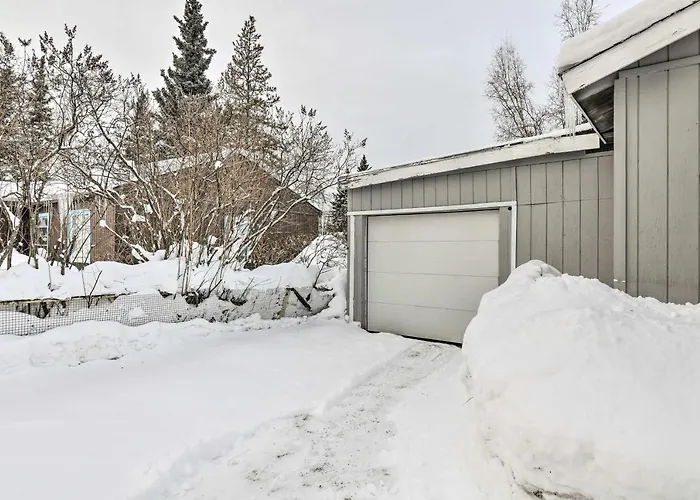 Anchorage Home, Minutes From Downtown!