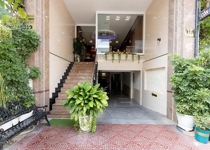 Queen Garden Hotel & Apartment