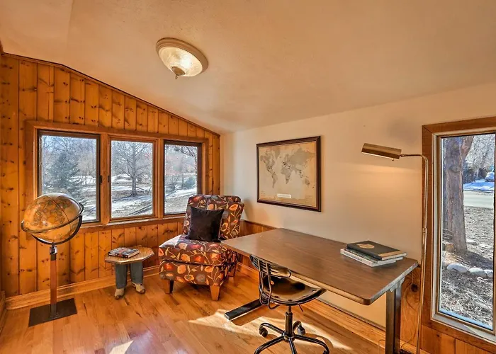 5 Mi To Dtwn Denver: Peaceful Lakewood Home!