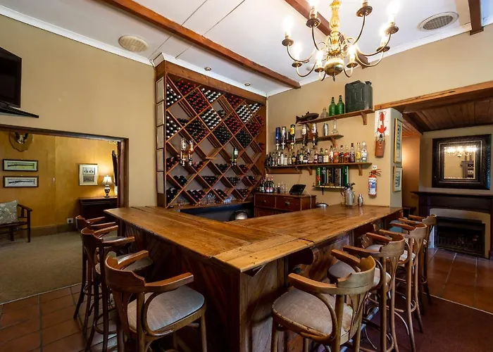 Halliwell Country Inn
