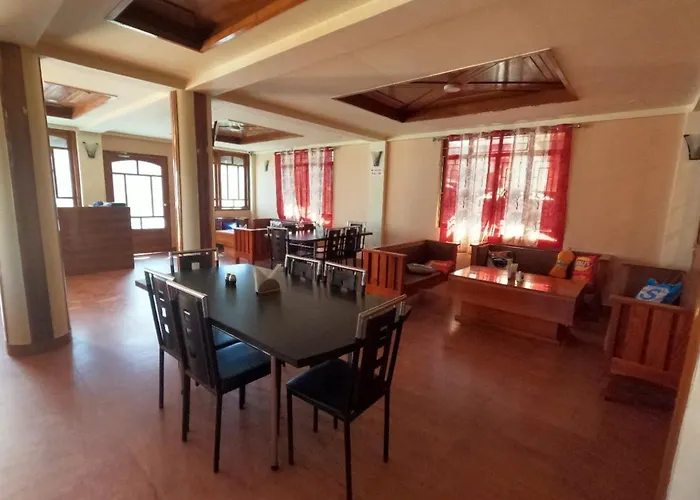 Aurora Guest House