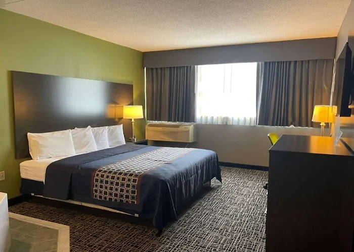 Wingate By Wyndham Lake George