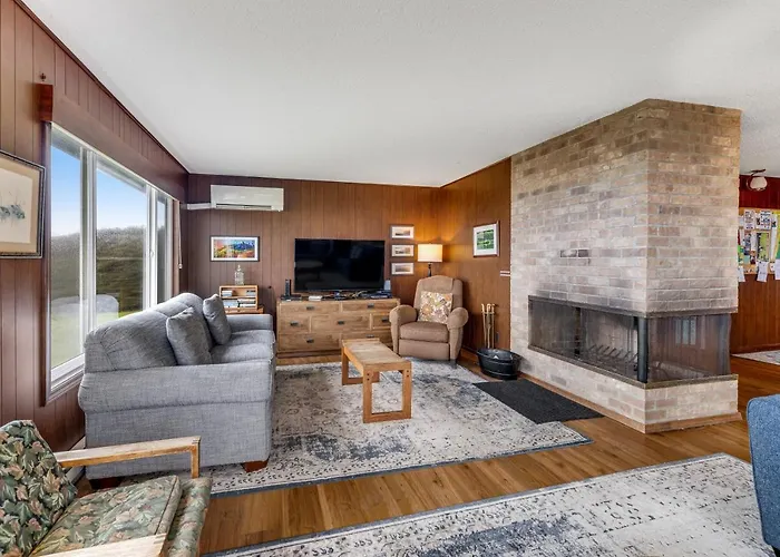 Water'S Edge Oceanside Home