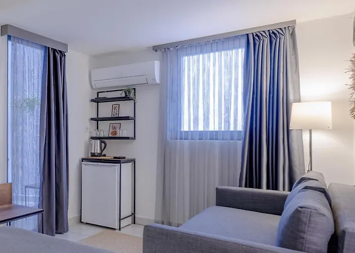 The Easy Rooms Verandah