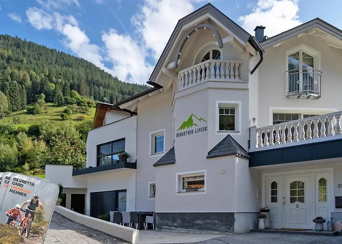 Mountain Living Ski-In & Ski Out Silvretta Sommer Card Including