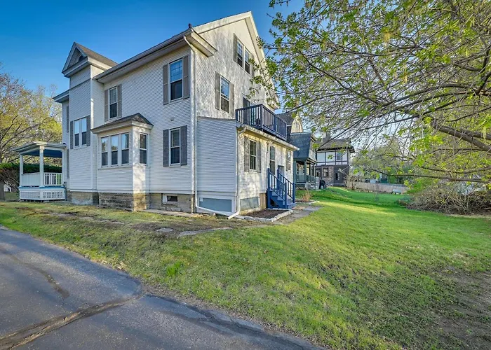 Spacious Historic Home In The Berkshires!