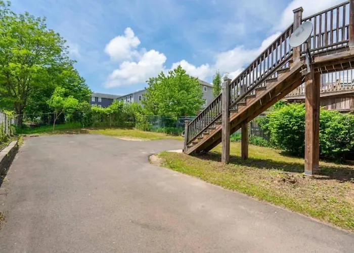 Gorgeous Waterfront 2 Bedroom 1 Bath Modern Home.