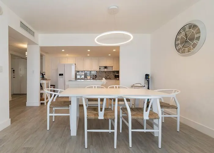 Stunning & Spacious Resort-Style Condo Across From Beach!