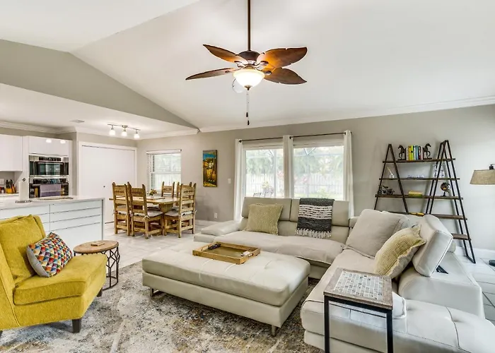 Wellington Vacation Rental: Private Saltwater Pool