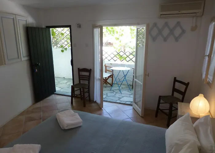 Agistri Club Hotel