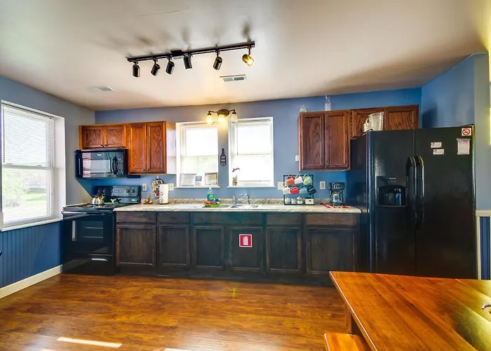 Downtown Hermann Vacation Home Near Wineries!