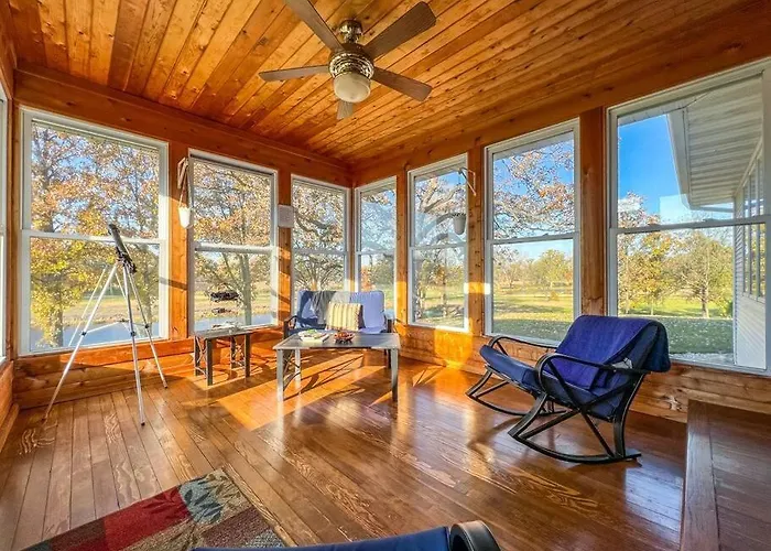 Charming Lake Geneva, Wisconsin 3Br/2Bath Home - Shagbark Waters