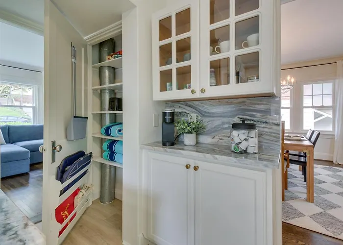 Pet-Friendly Cincinnati Retreat W/ Hot Tub