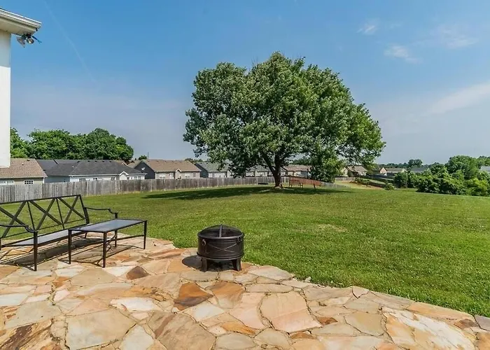 The Residence At Hilltop Acres - Clarksville, Tn