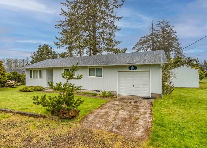 Camp Street Cottage - Meredith Lodging