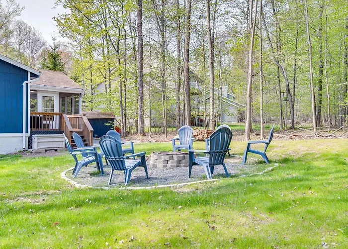 Deck & Community Perks: Bright Pocono Lake Home!