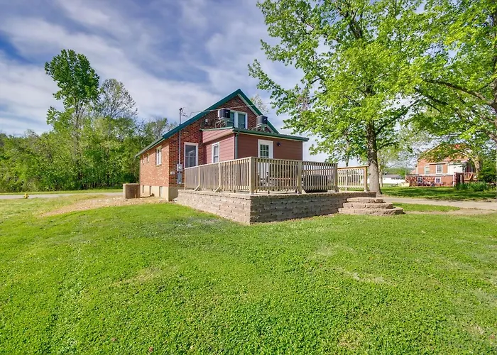 Downtown Hermann Vacation Home Near Wineries!