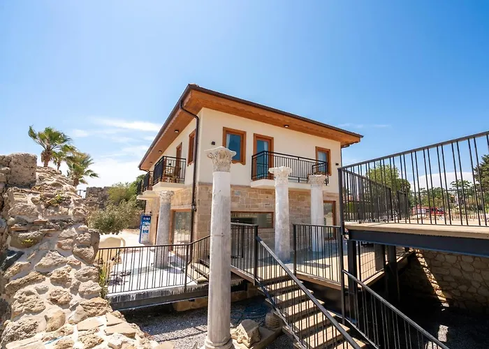 Beach House Hotel